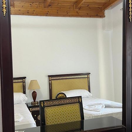 Windmill Shkodra Gesthouse Camping & Grill Luaran gambar