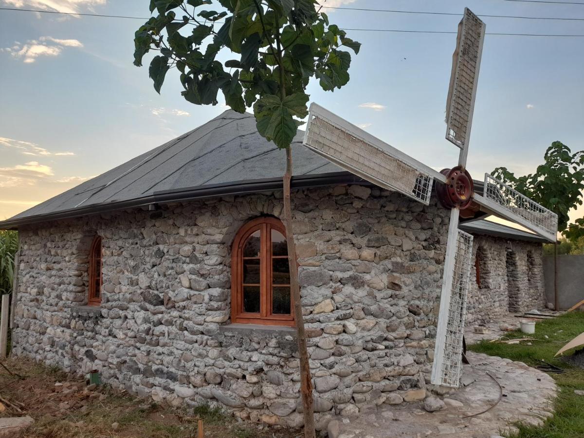 Windmill Shkodra Gesthouse Camping & Grill Luaran gambar