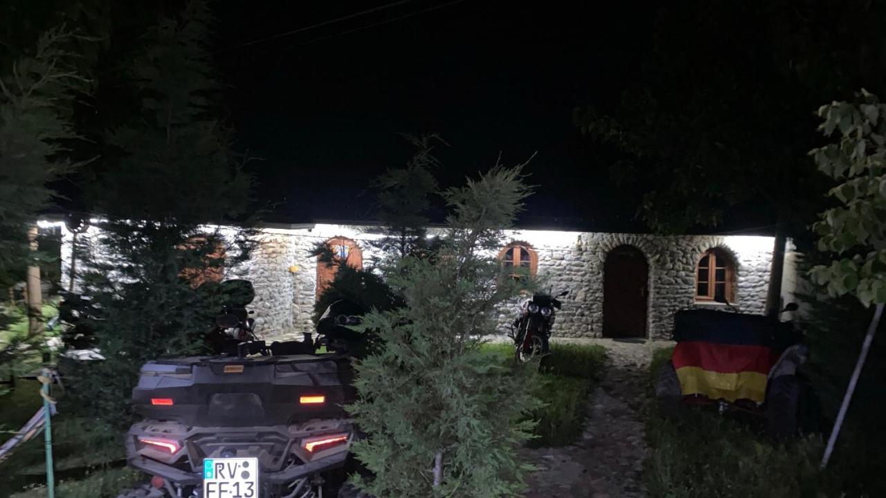 Windmill Shkodra Gesthouse Camping & Grill Luaran gambar