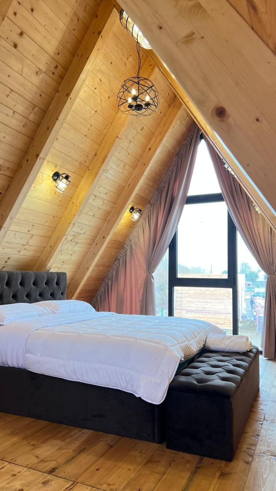 Windmill Shkodra Gesthouse Camping & Grill Luaran gambar