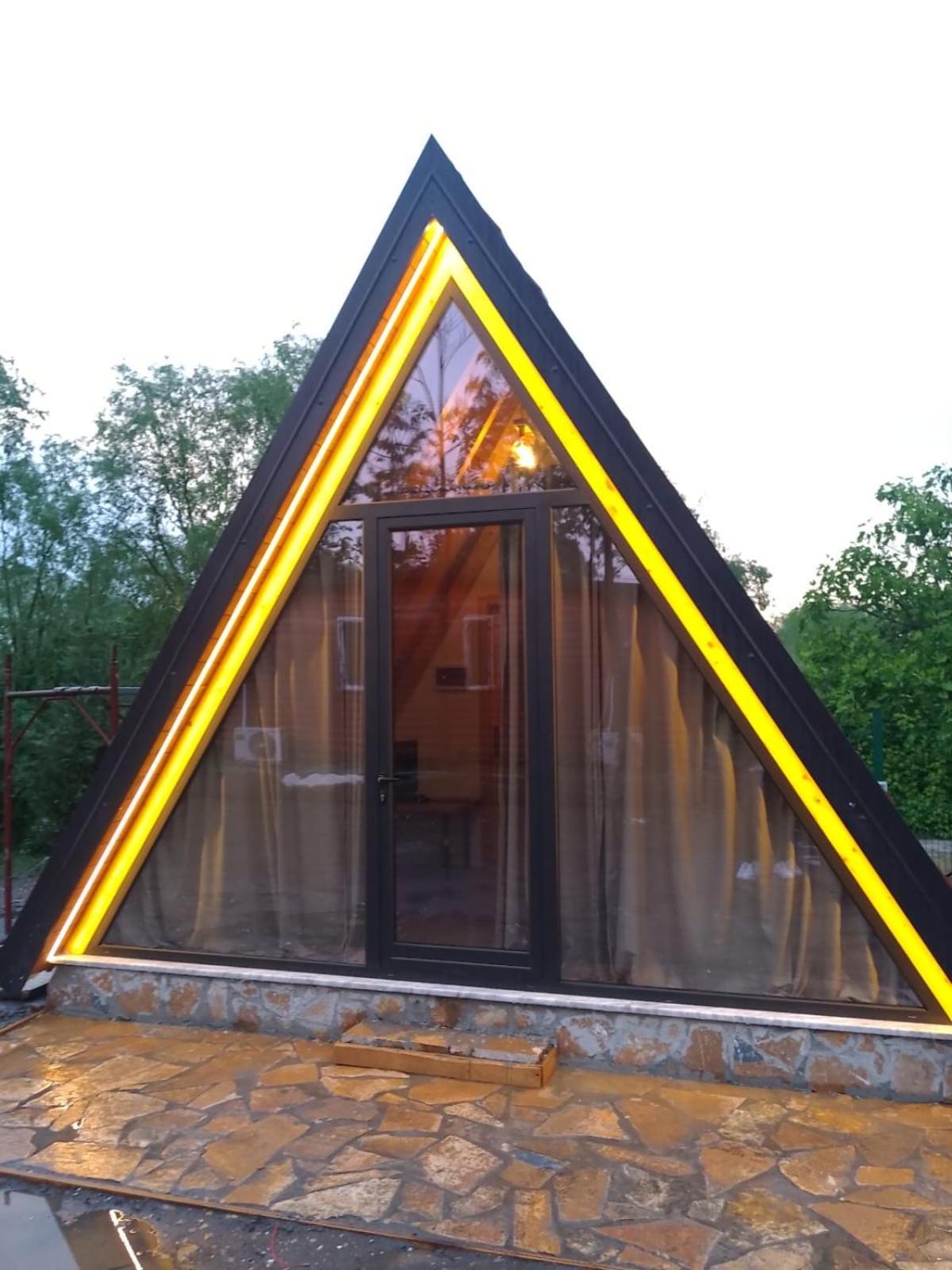 Windmill Shkodra Gesthouse Camping & Grill Luaran gambar