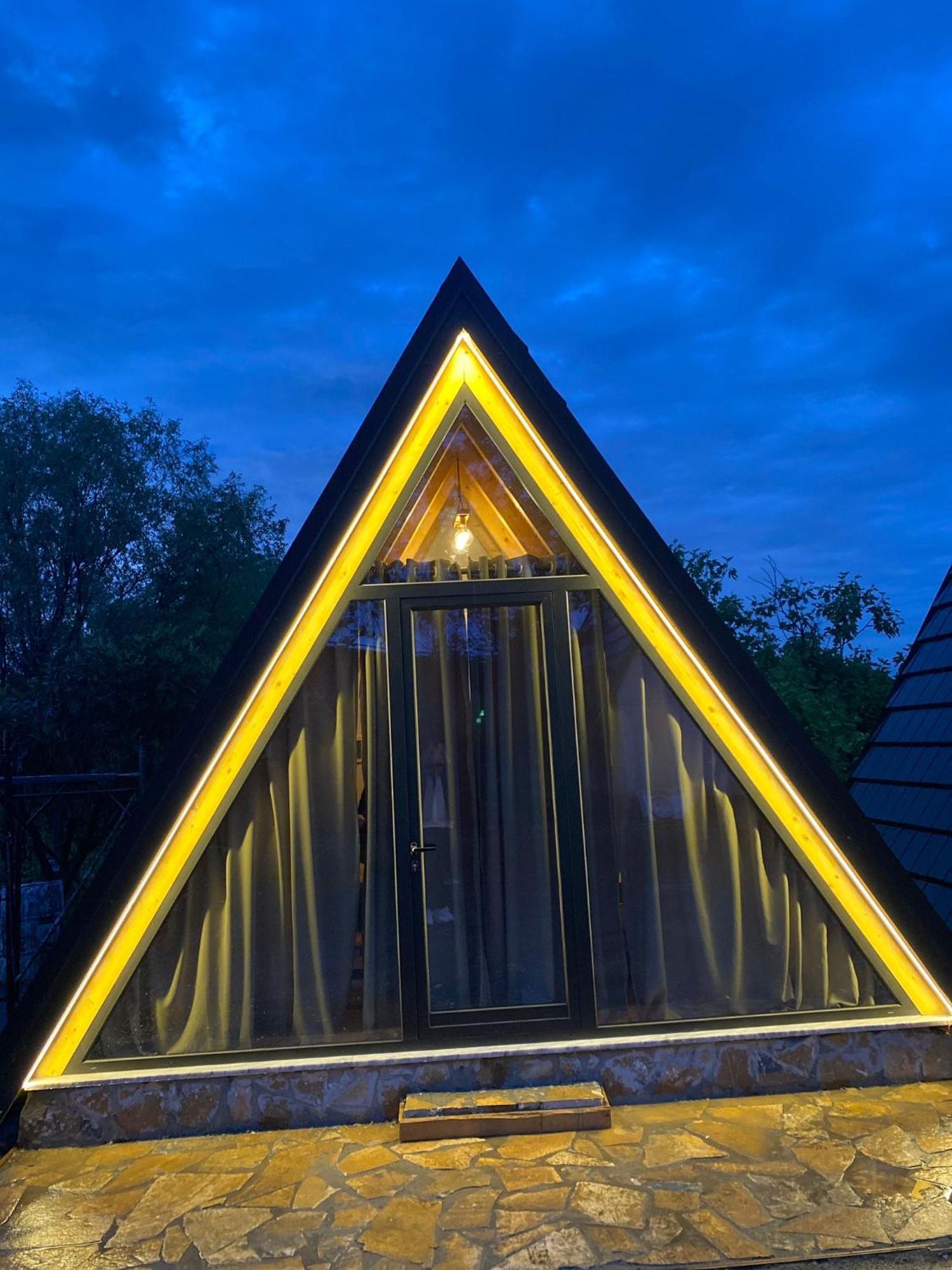 Windmill Shkodra Gesthouse Camping & Grill Luaran gambar